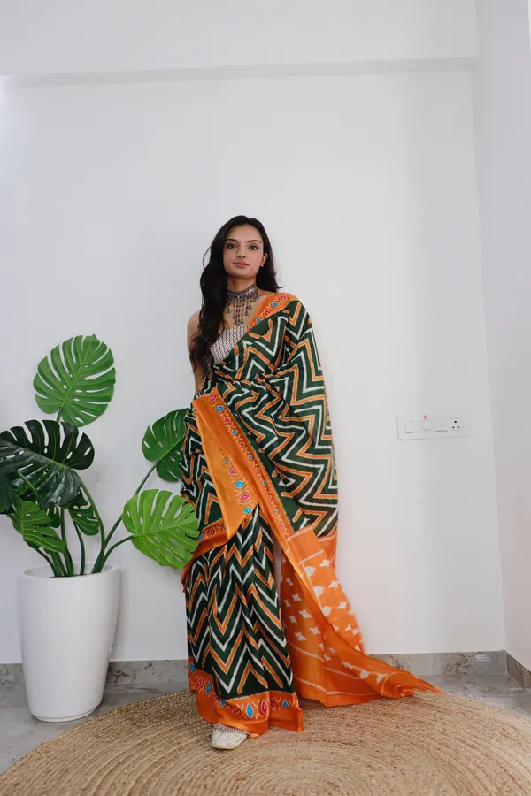 HANDICRAFT_WOMEN'S_Ikkat_PRINT_PURE_SOFT_COTTON_SAREE_WITH_BLOUSE_PIECE_With_Blouse_Piece